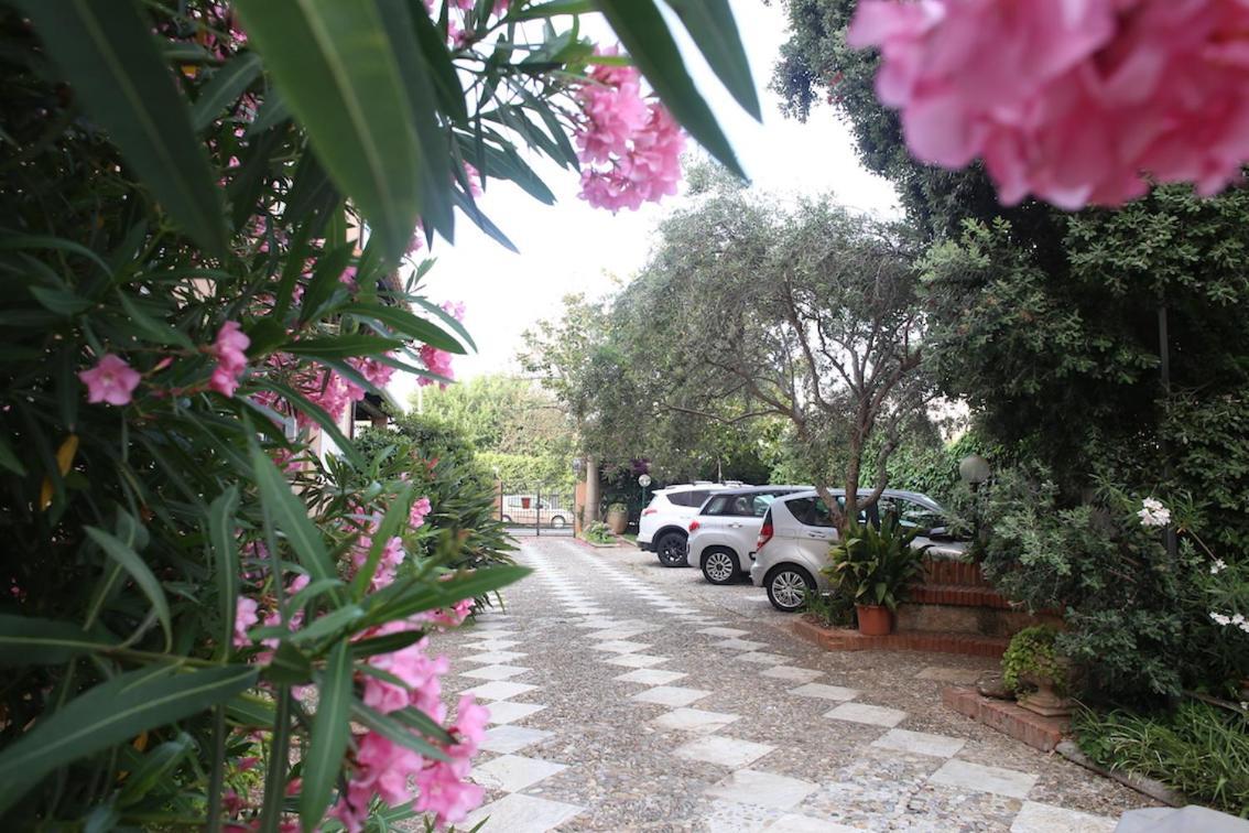 Villa Lea Mondello Esterno foto